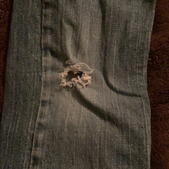 Boys size 5 ripped jeans - Picture 2 of 3
